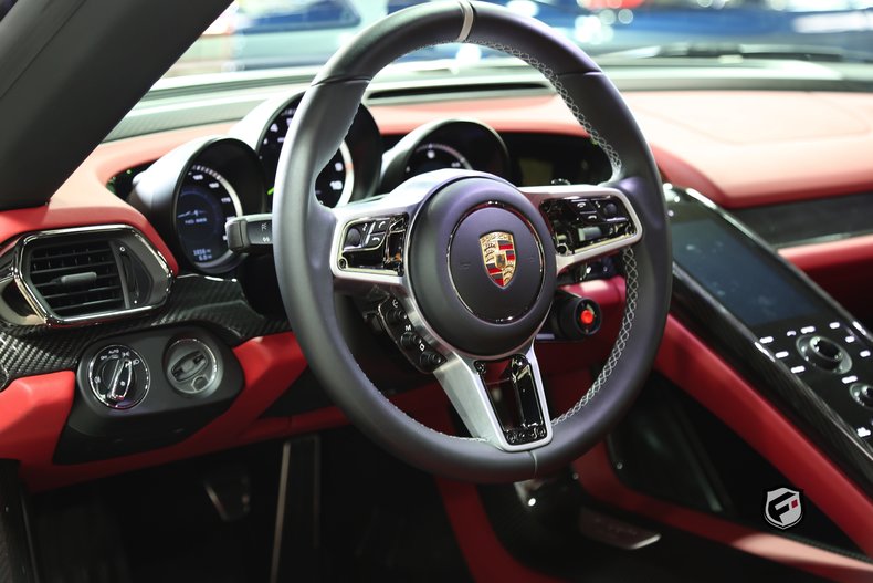 2015 Porsche 918 Spyder