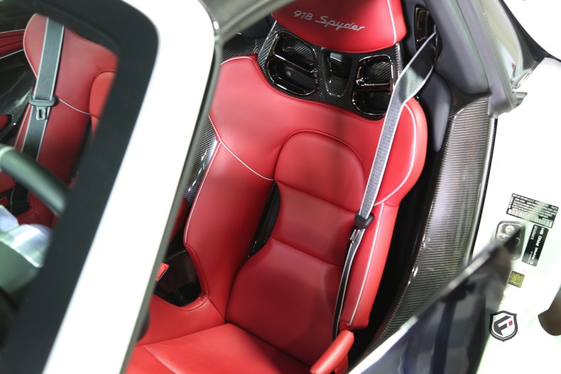 2015 Porsche 918 Spyder