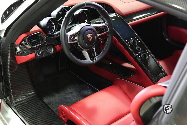 2015 Porsche 918 Spyder