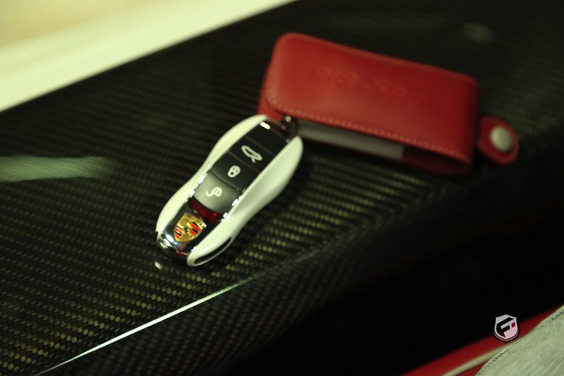 2015 Porsche 918 Spyder