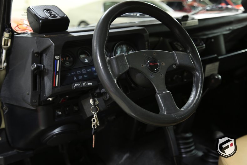 1987 Land Rover Defender