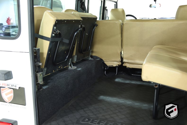 1987 Land Rover Defender