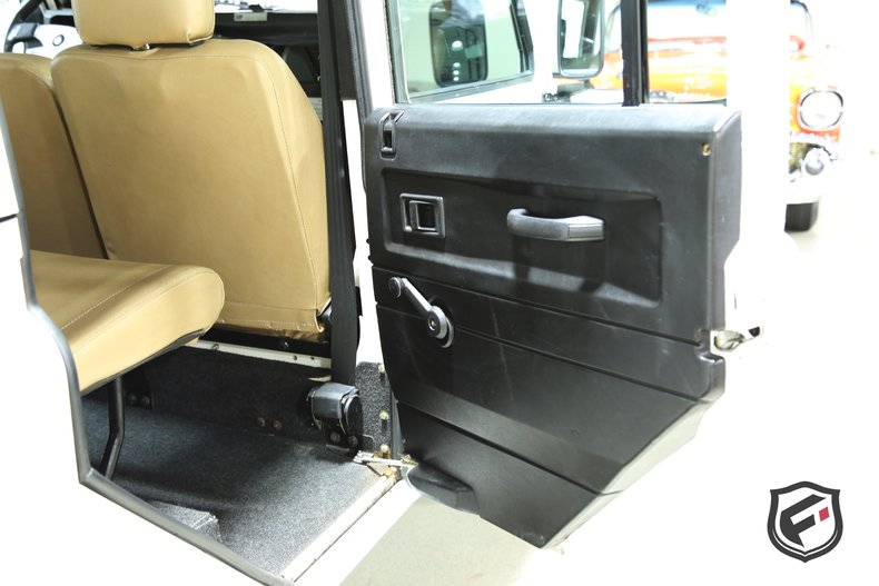 1987 Land Rover Defender