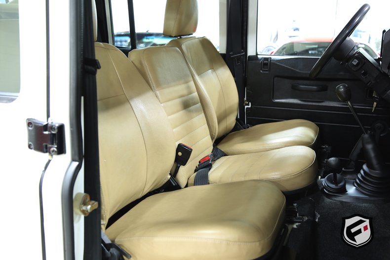 1987 Land Rover Defender