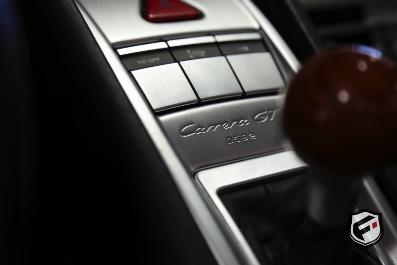 2005 Porsche CARRERA GT