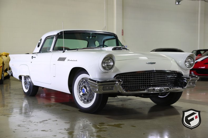 1957 Ford Thunderbird