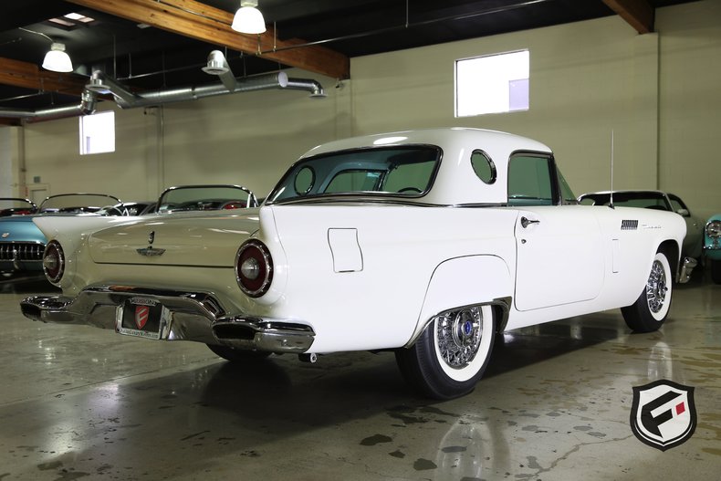 1957 Ford Thunderbird