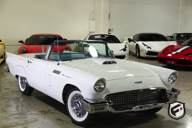 1957 Ford Thunderbird