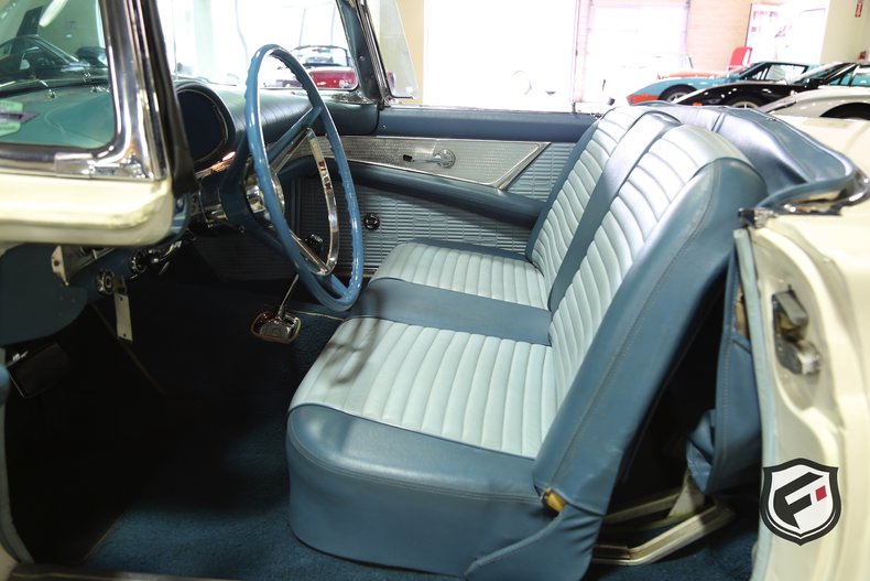 1957 Ford Thunderbird