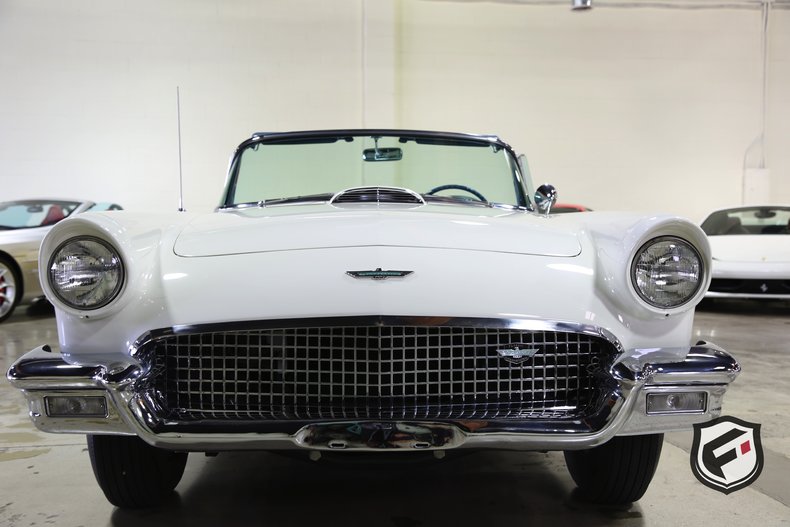 1957 Ford Thunderbird
