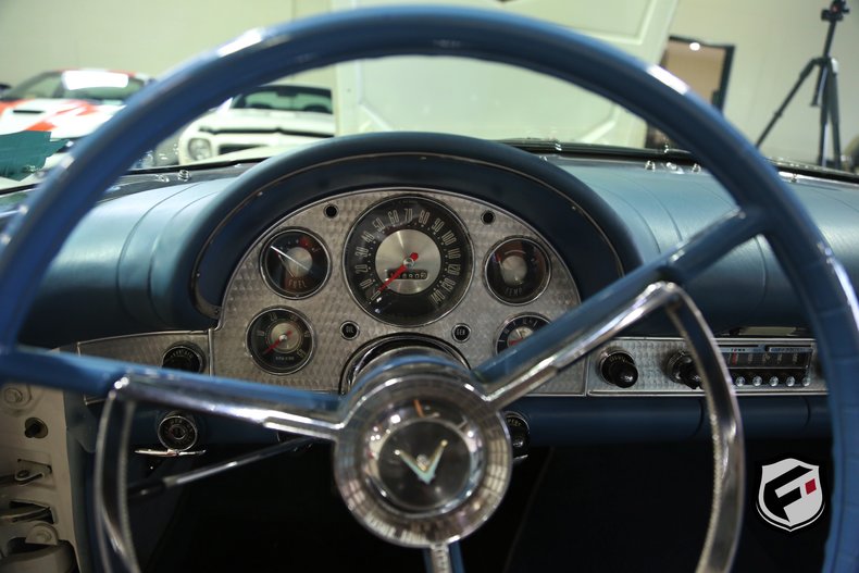 1957 Ford Thunderbird