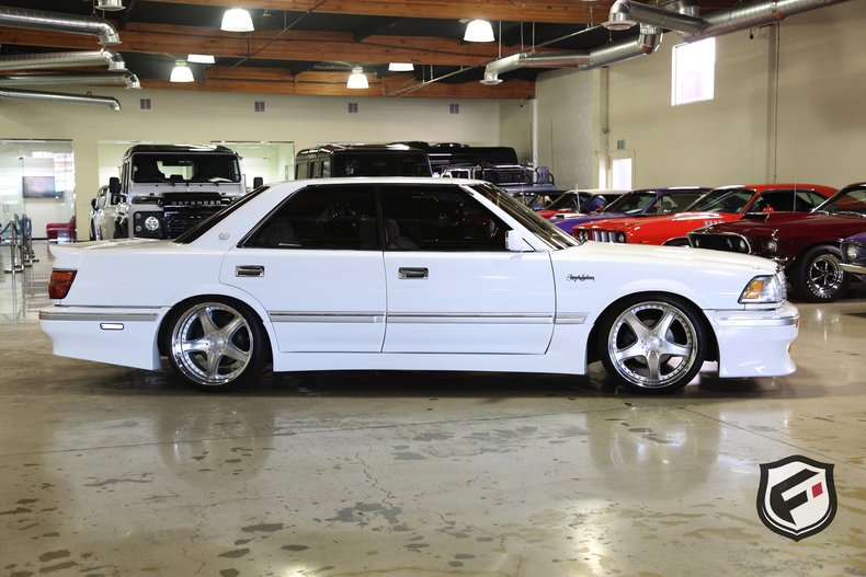1989 Toyota Crown