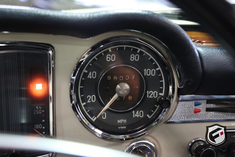 1969 Mercedes-Benz 280SL