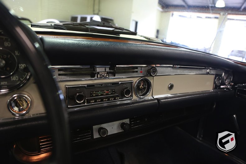 1969 Mercedes-Benz 280SL