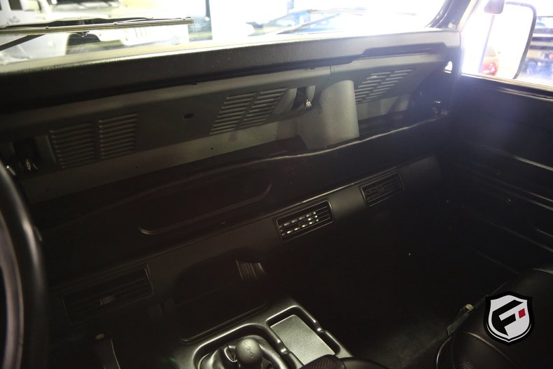 1983 Land Rover Defender 110