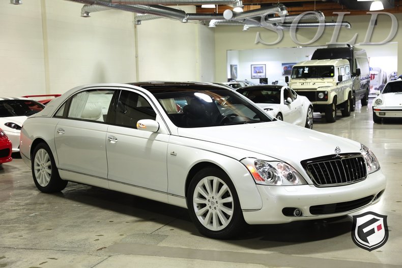 12695b85ea009 low res 2009 maybach 62s landaulet
