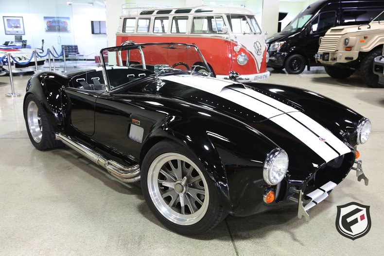 13210f0084742 low res 1965 shelby cobra