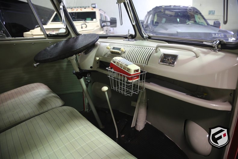 1963 Volkswagen 23 Window Samba Bus