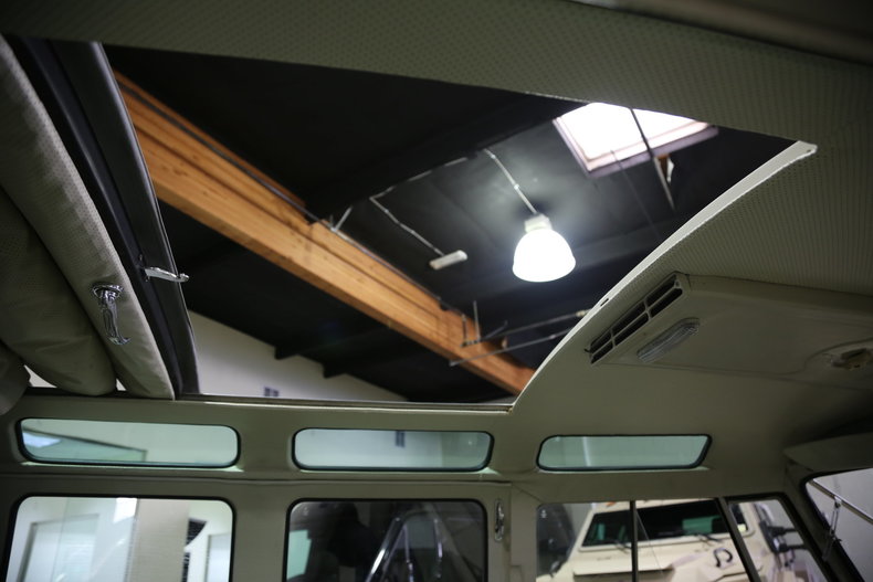 1963 Volkswagen 23 Window Samba Bus