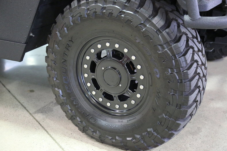 2002 HUMMER H1