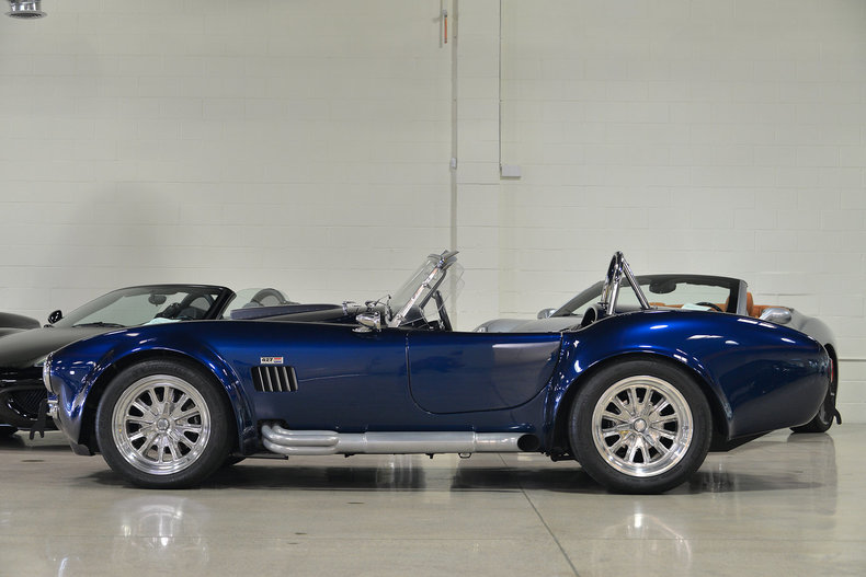 2004 Cobra 427R