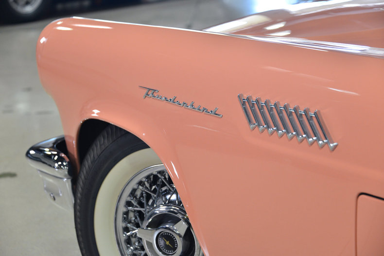 1957 Ford Thunderbird