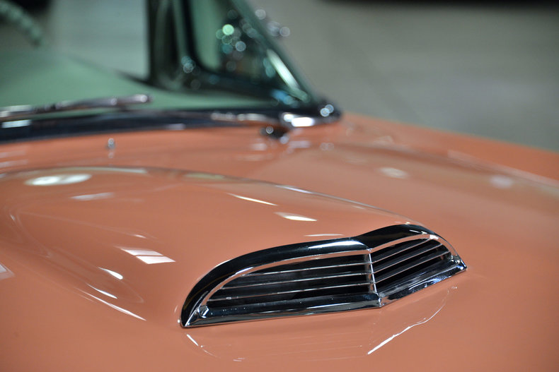 1957 Ford Thunderbird