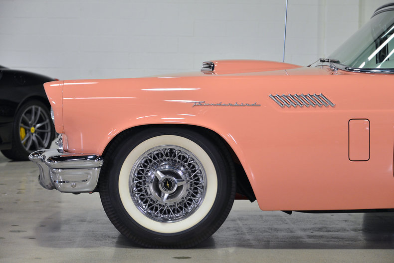 1957 Ford Thunderbird