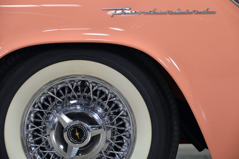 1957 Ford Thunderbird