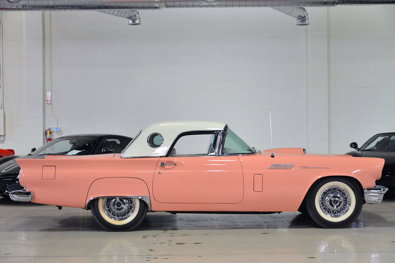 1957 Ford Thunderbird