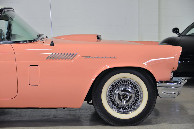 1957 Ford Thunderbird