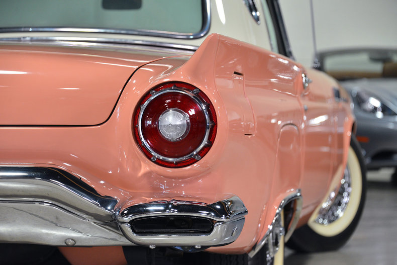 1957 Ford Thunderbird