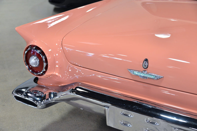 1957 Ford Thunderbird