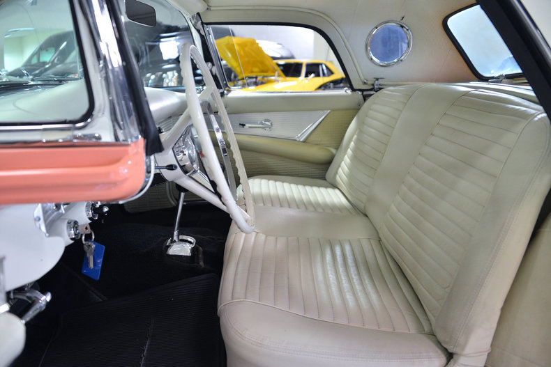 1957 Ford Thunderbird
