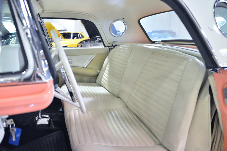 1957 Ford Thunderbird