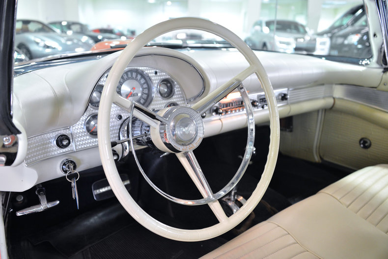 1957 Ford Thunderbird