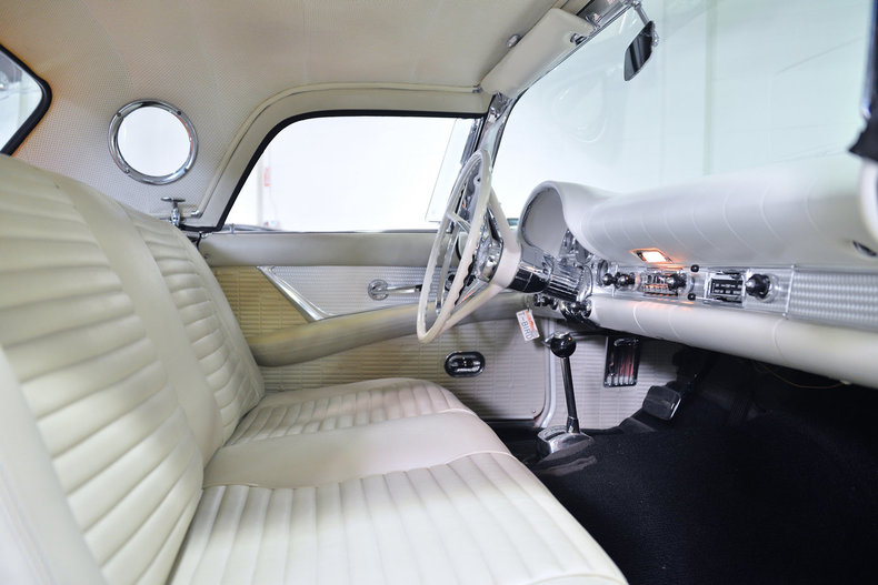 1957 Ford Thunderbird