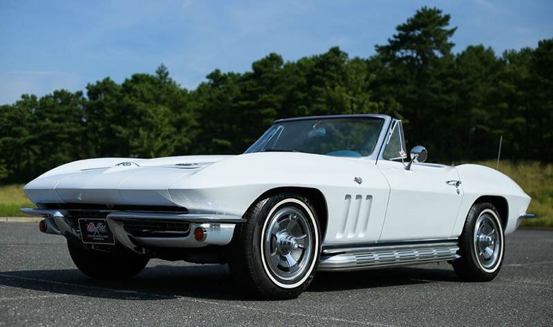665 2fc18e15153e66corvette 1