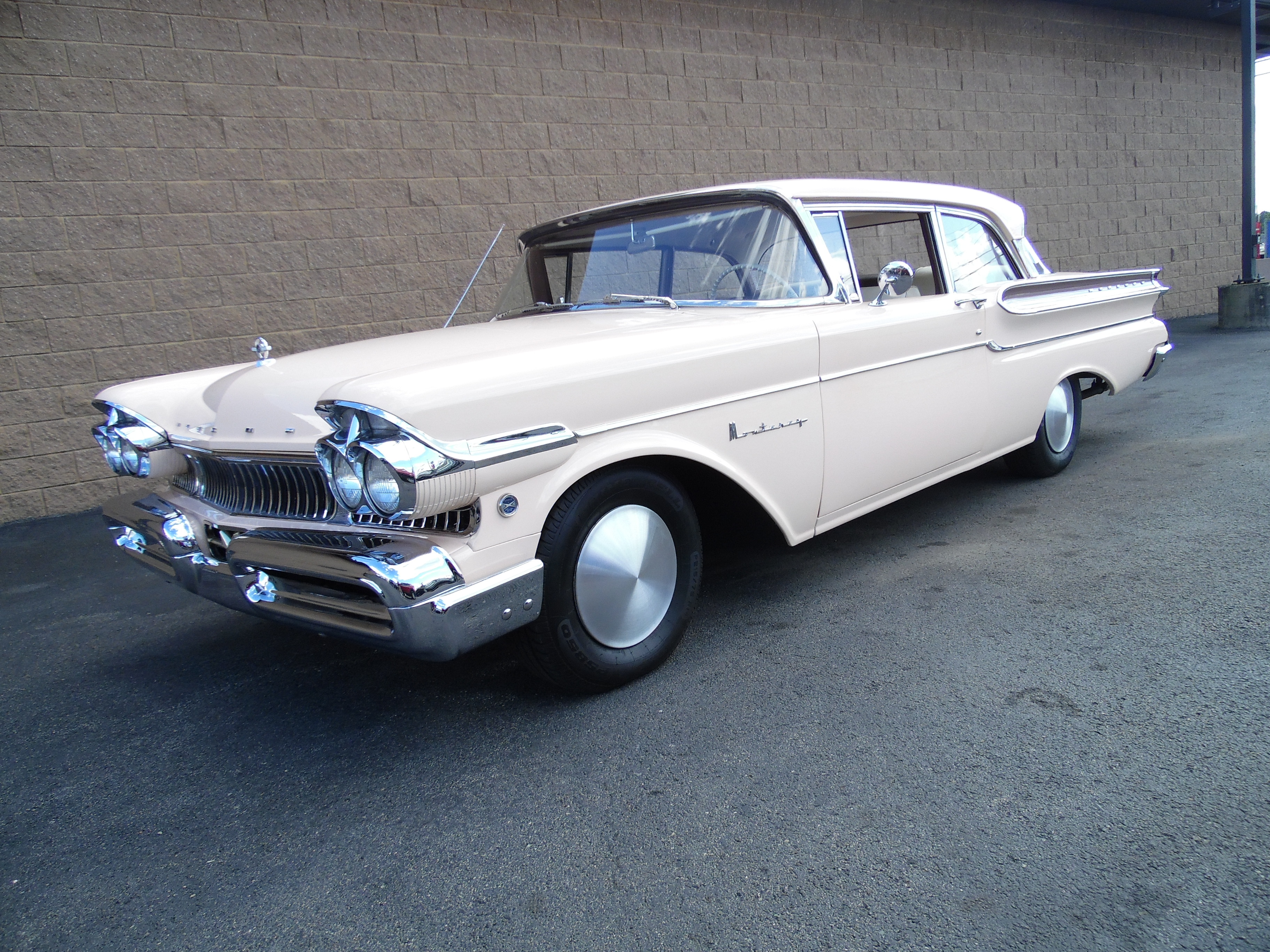 14677 b20ee673c7b0yellow merc 001