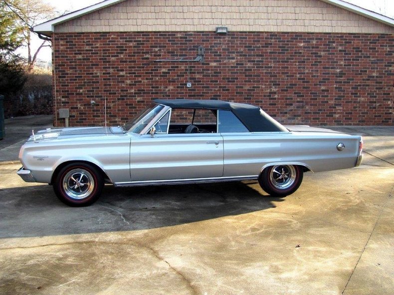 1967 プリムス GTX コンパーチブル