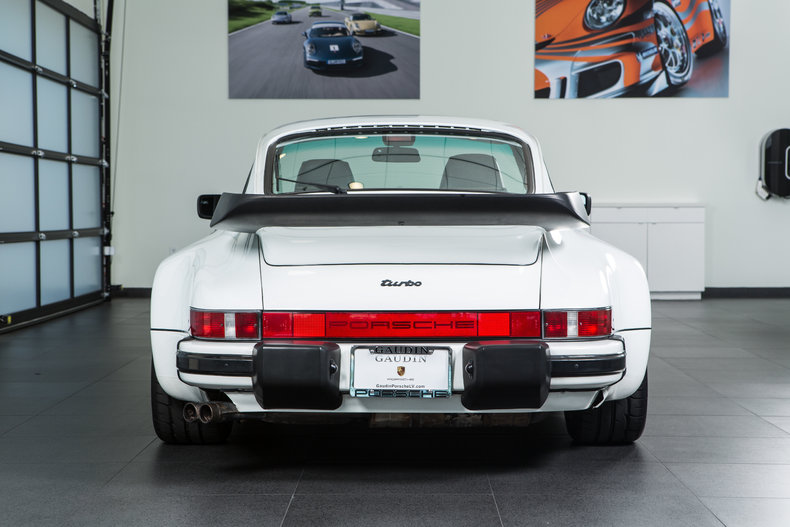1989 Porsche 911 Turbo Slantnose