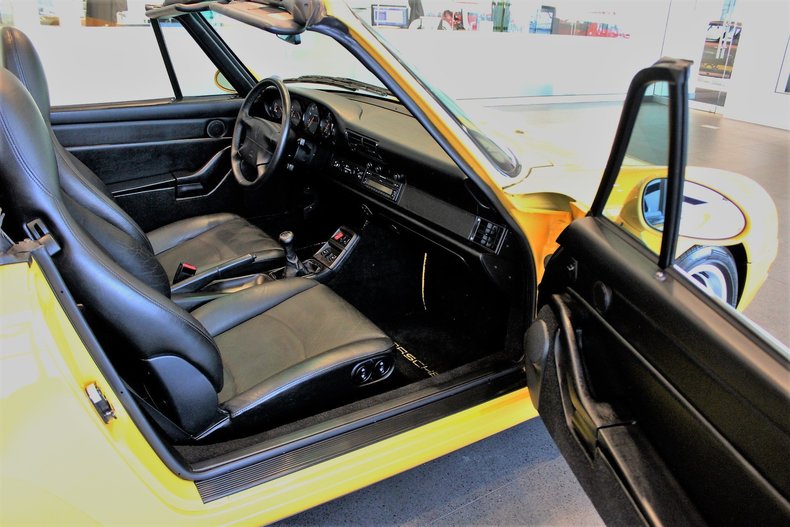 1998 Porsche 911 Carrera Cab