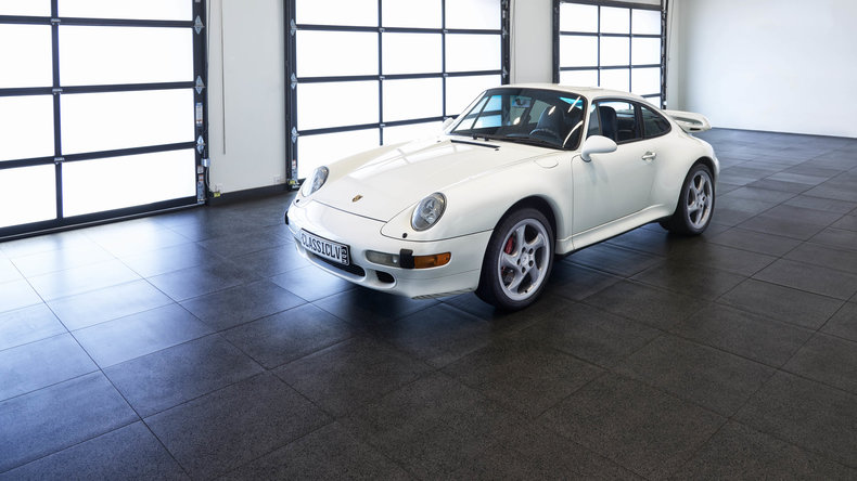 2818db631e29 low res 1996 porsche 993 c4s coupe