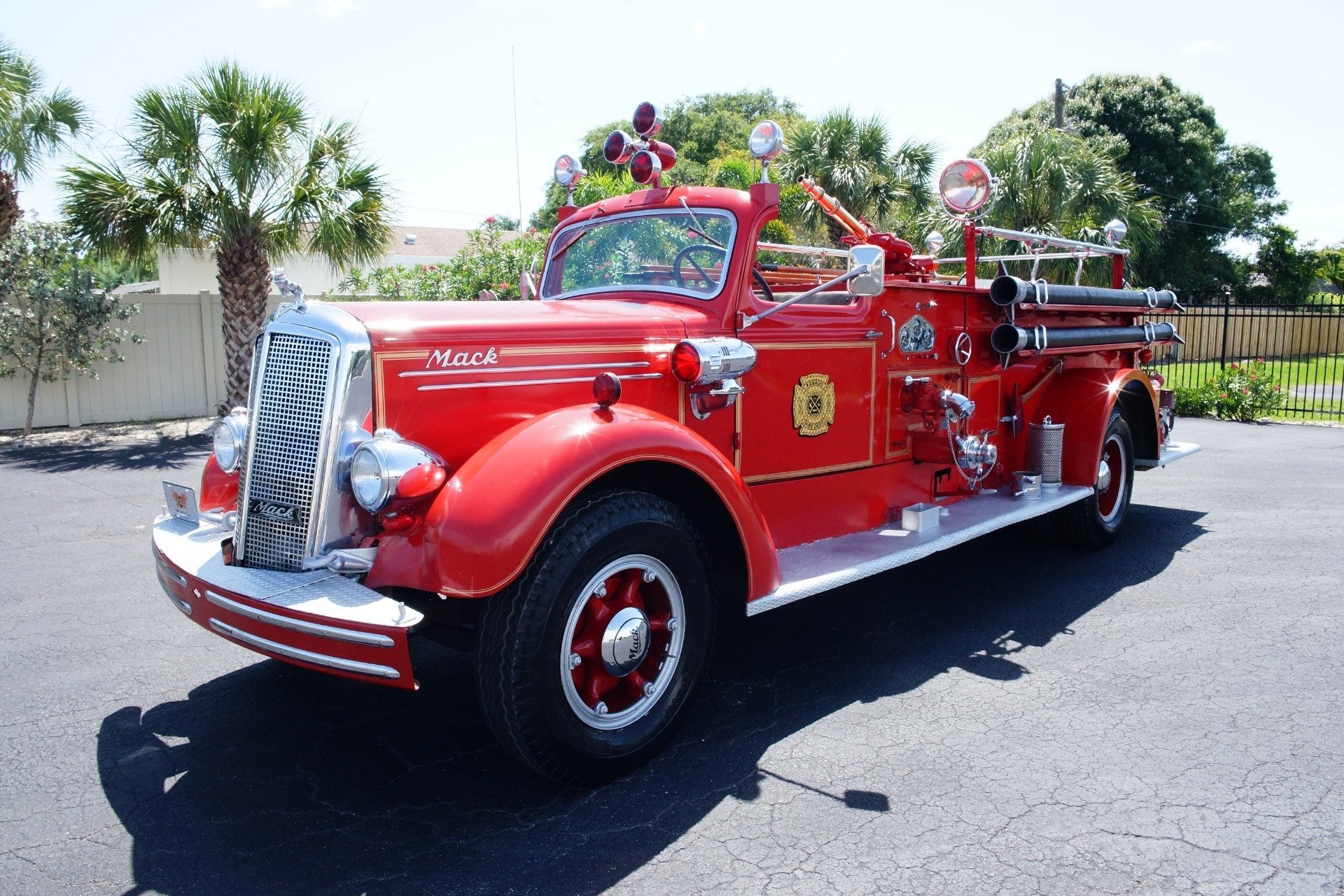 14901174d679 hd 1943 mack model 505 fire truck