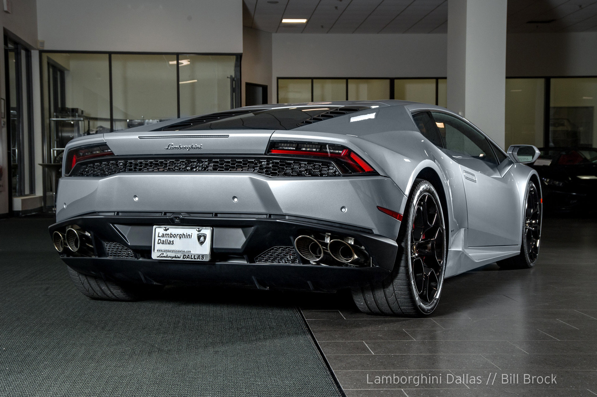 8348061b7a9f8_hd_2015-lamborghini-huracan-lp610-4.jpg
