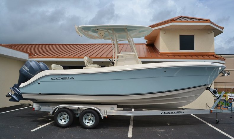 New 2015 Cobia 237 Center Console boat for sale in Vero Beach, FL