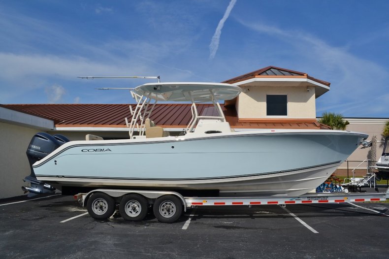 New 2015 Cobia 296 Center Console boat for sale in Vero Beach, FL