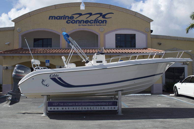 Used 2000 Cobia 224 Center Console boat for sale in West Palm Beach, FL