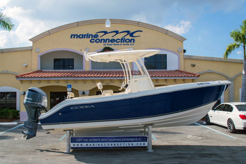 Used 2014 Cobia 237 Center Console boat for sale in West Palm Beach, FL