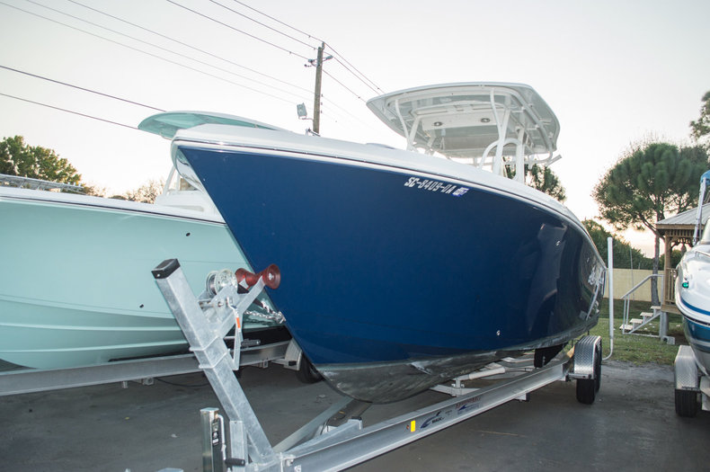 Used 2013 Sailfish 270 CC Center Console boat for sale in West Palm Beach, FL